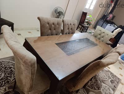 طاولة و6كراسي