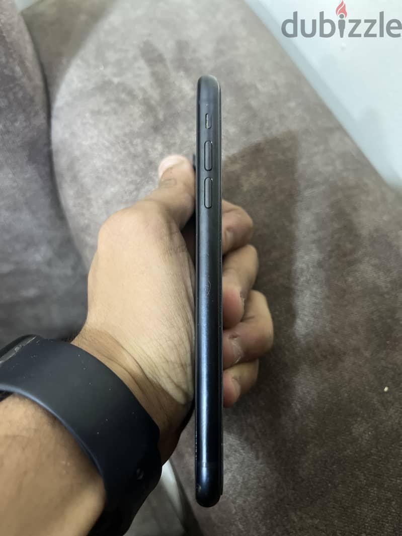 Apple - iPhone XR 3