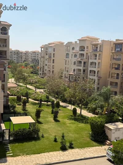 Apartment for rent under the law in my city 200 meters 3 rooms and 3 bathrooms wide view garden sea finishing company area B1