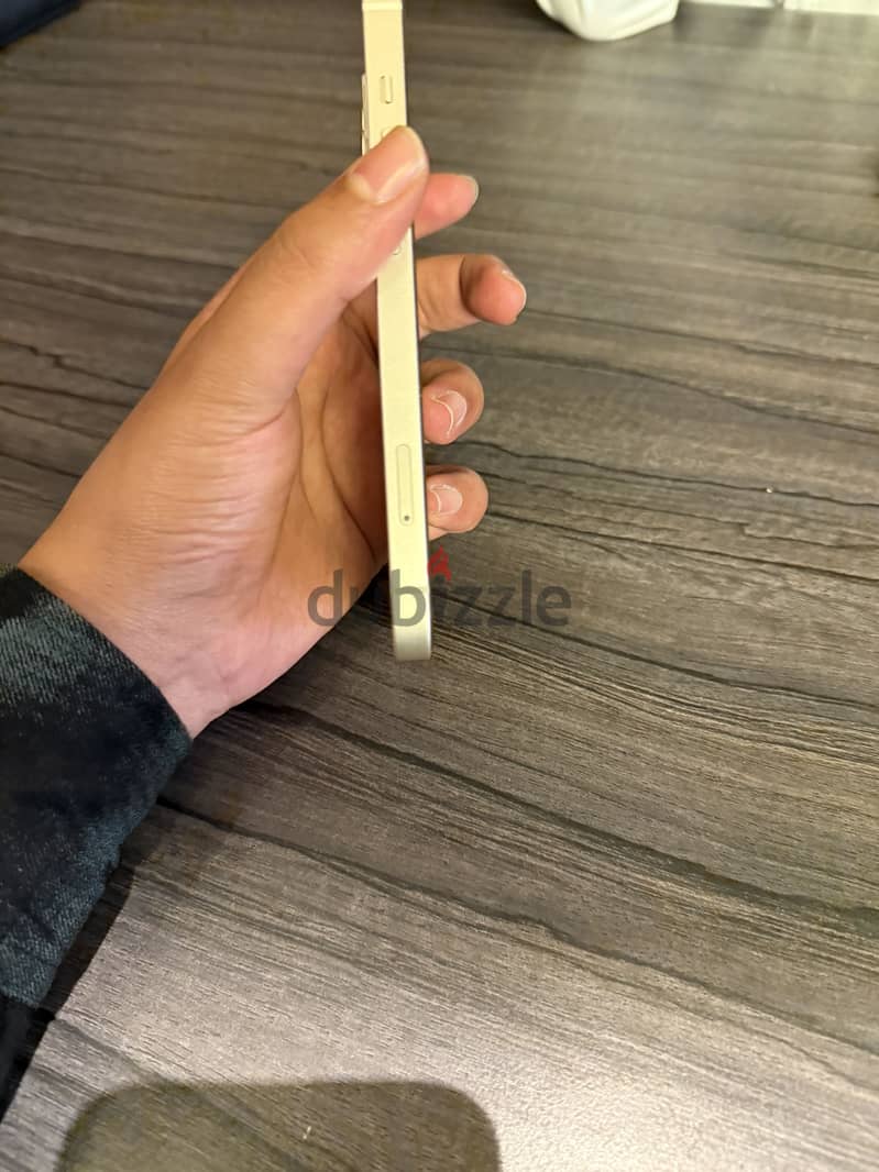 Iphone 13 white 1