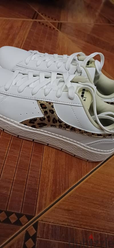 Original Diadora Game Sneakers - Size 42 - Brand New