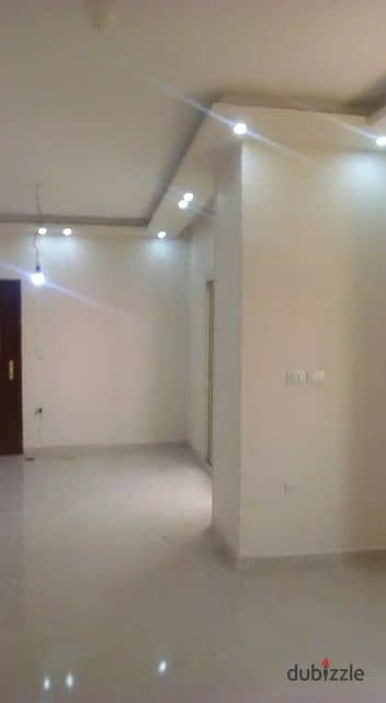 Apartment for rent unfurnished in Sheikh Zayed District 16