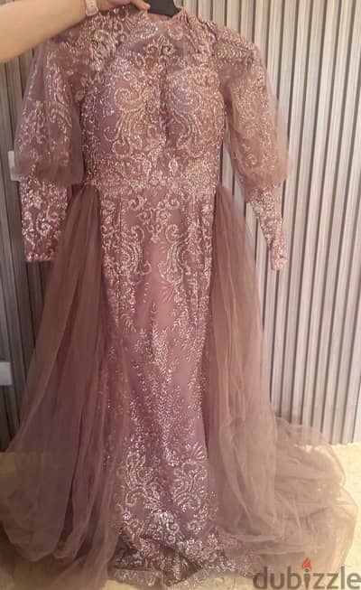 فستان خطوبة / فستان سهرة  جديد