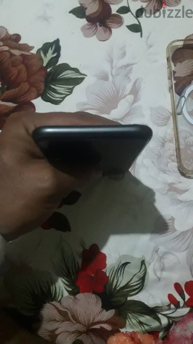 iPhone 11 3