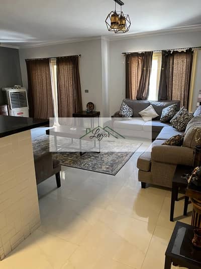 شقه ارضي بحديقه للايجار في كمبوند الخمائل 150م مفروشه بسعر لقطه.  Al Khamael Compound - Sheikh Zayed