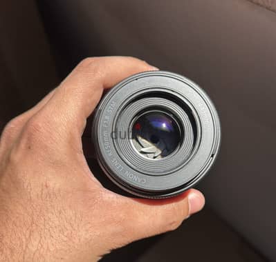 R50+ kit lens+Rf 50mm new استعمال للتجربه فقط و لسه في الضمان