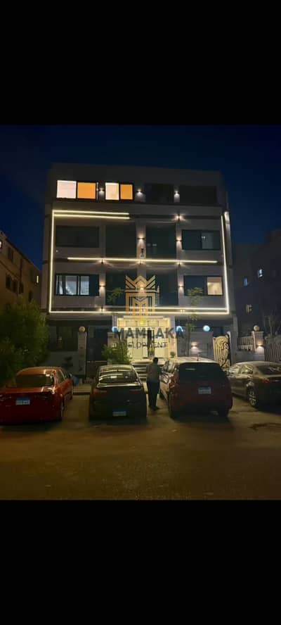 Penthouse 440 meters in district 13 in front of the Yasmeen Compound and the Rawdat Zayed Compound, near Al-Nazha Street and the Al-Rabwa Compound.