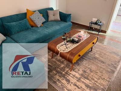 شقة رووف للإيجار المفروش لوكيشن مميز في فيلات جنوب الأكاديمية ب بالقرب من كايرو فيستيفال سيتى