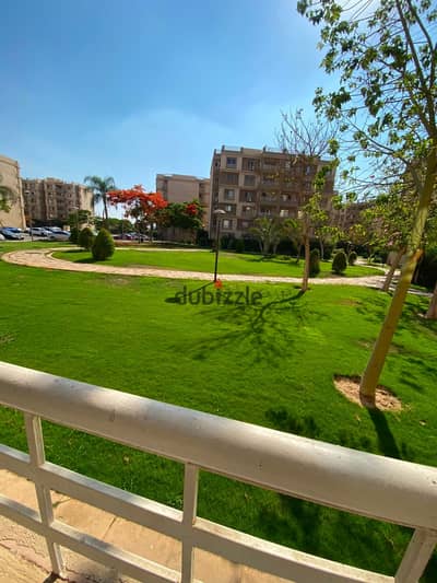 شقة للبيع فى مدينتى 124متر أرضى يتخثصلها جاردن 50متر 3غرف نوم و2حمام فيو وايد جاردن تشطيب شركة خالصة الثمن