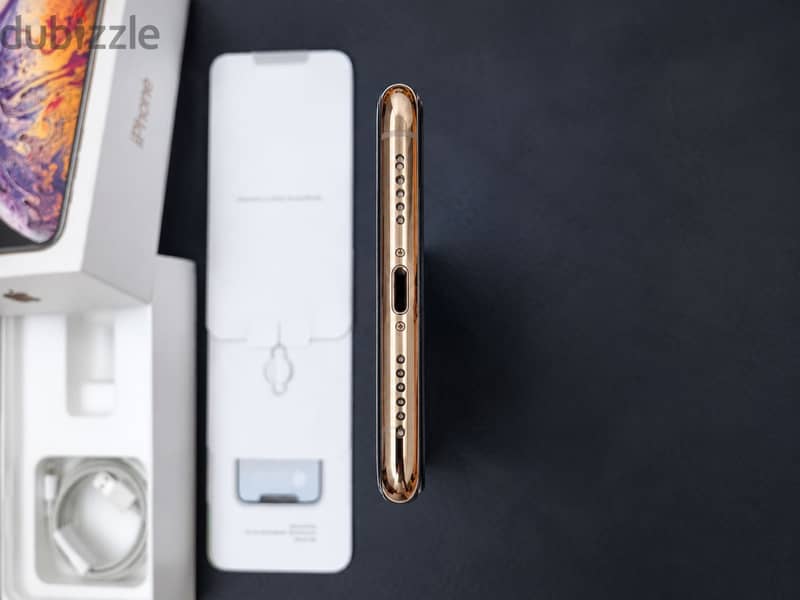 Apple - iPhone XS Max 2