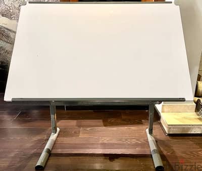 ترابيزة رسم هندسي احترافية Adjustable Drafting Table بحالة ممتازة