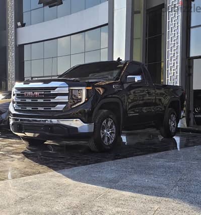 GMC Sierra 2025 SLE V8