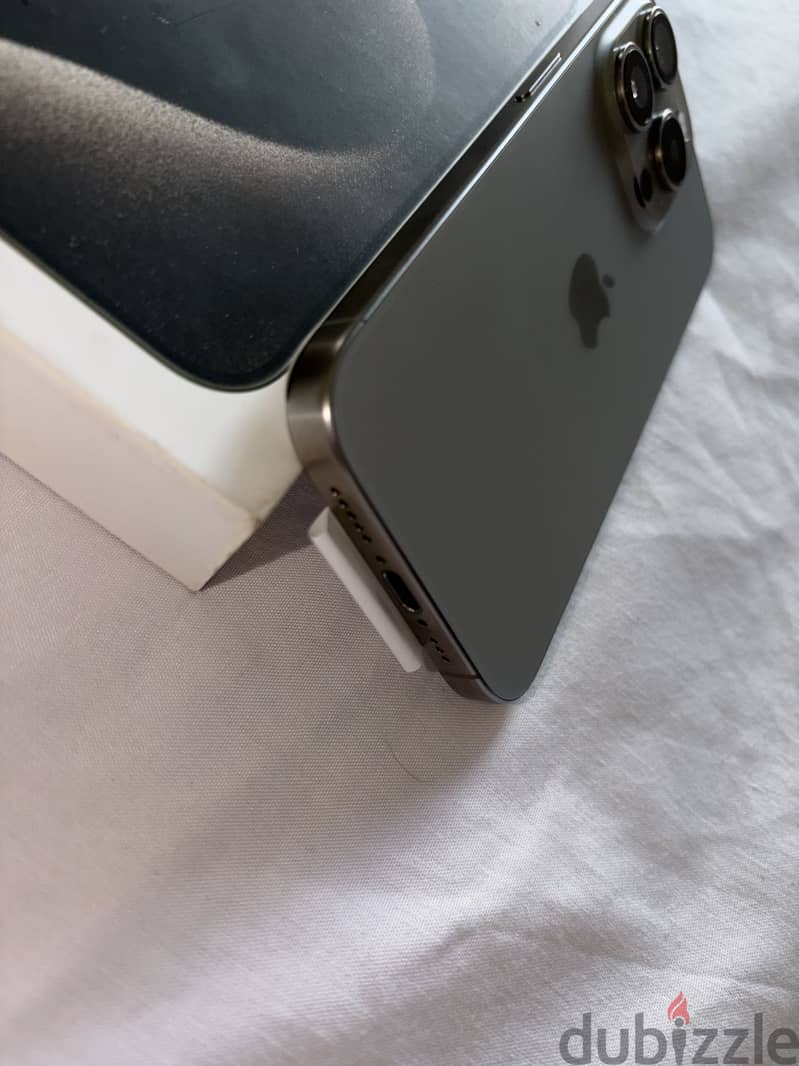 Apple - iPhone 15 Pro 4