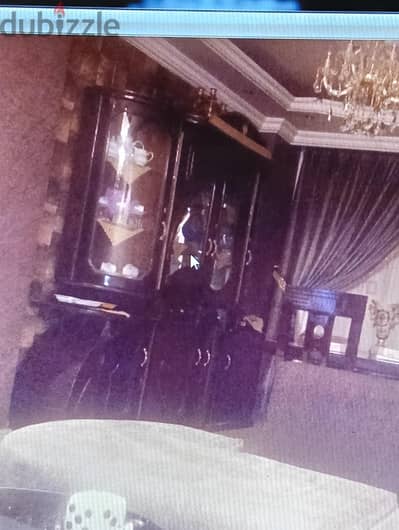 غرفة سفرة كاملة بالنيش و6كراسي