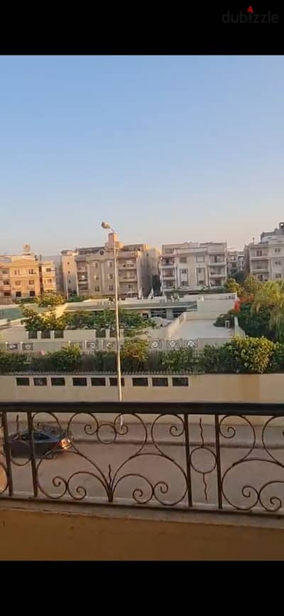 شقه ١٧٠ متر للايجار فى الشيخ زايد الحى السابع تشطيب الترا لوكس