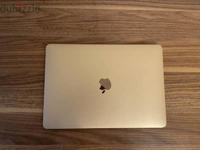 MacBook 2020 13 inch intel I5 10th