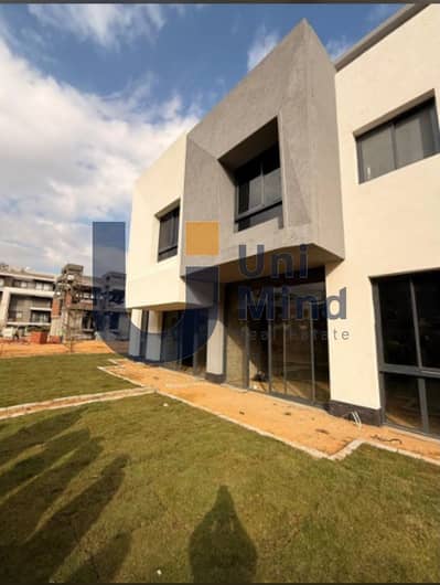 استلام قريب تاون هاوس فيلا جاهز للمعاينه دقائق من شارع التسعين عند الجامعه الامريكيه
