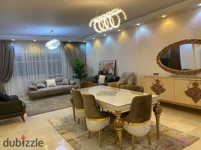 Apartment for sale ready to move in super lux finishing fully furnished typical floor special price 200 meters 4 bedrooms in Madinaty B8