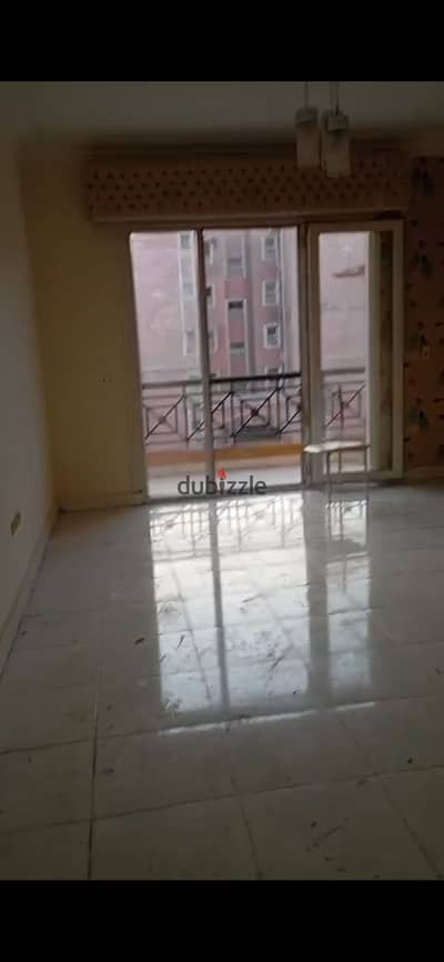 شقه للايجار فى كمبوند روضة زايد الشيخ زايد تشطيب سوبر لوكس
