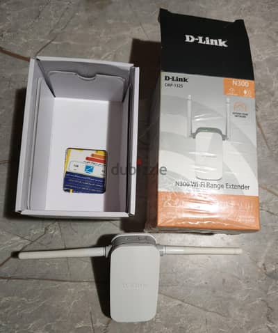 عدد 2 راوتر + عدد 2 سويتش + عدد 1 Range Extender