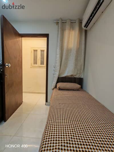 Opportunity for a snapshot for rent. Studio "Singel" behind MacDonald's in the private area! An ideal residence and strategic location (available only for youth or families)
