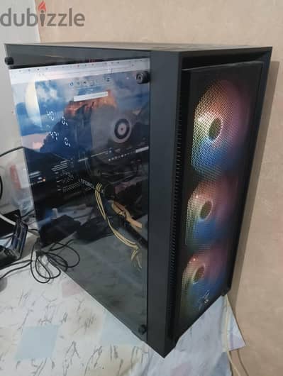 للبيع pc مع شاشة
