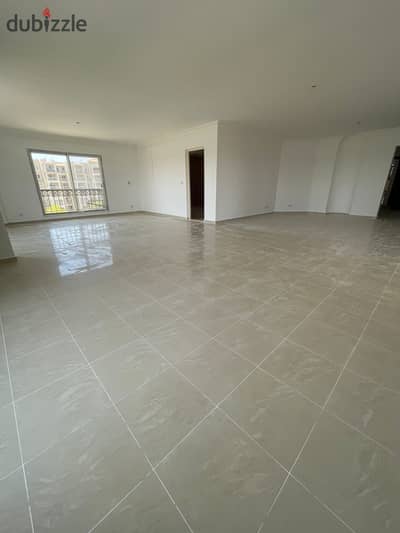 For rent: Largest apartment in Madinaty, 320 sq m, consisting of 4 rooms and 4 bathrooms, at a bargain price.
