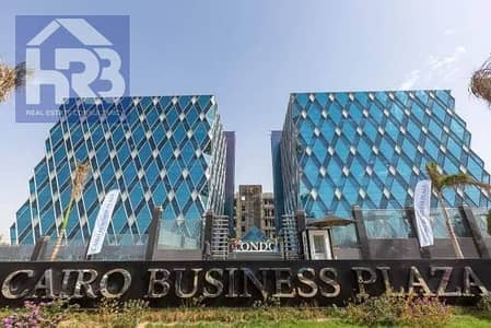 مكتب للإيجار فى شارع التسعين الشمالي فى التجمع الخامس