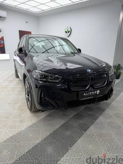 BMW IX3 2025