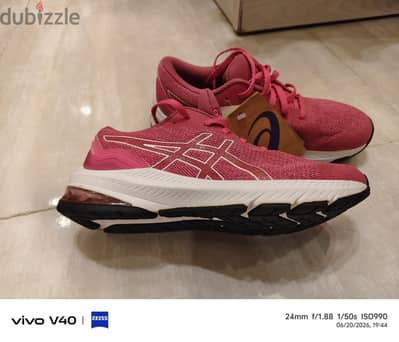 حذاء Asics مستورد