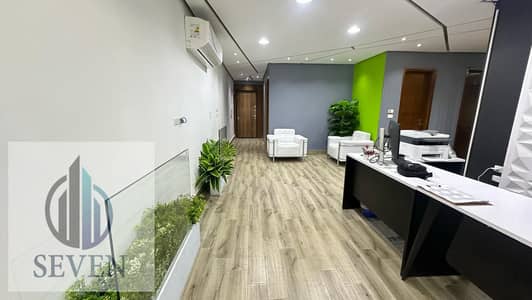 *Office for rent 200 sqm, licensed, Grand Gate, right on the Ring Road*