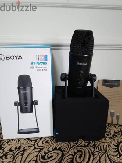 للبيع مايك بويا ( Boya pm700) الأصلي