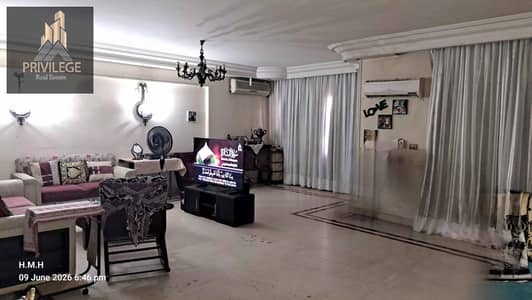 For fans of spacious apartments, a super-lux finished apartment for sale, with a share of the land and a parking space in the Wireless Division.