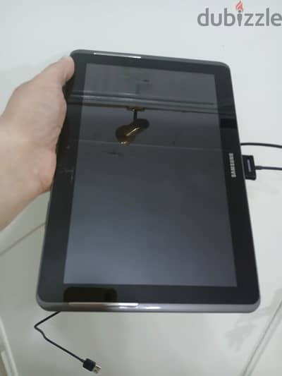 تابلت سامسونج p5100 سيلفر بدون اى خدوش 12بوصه خط وميمورى عايز بطاريه