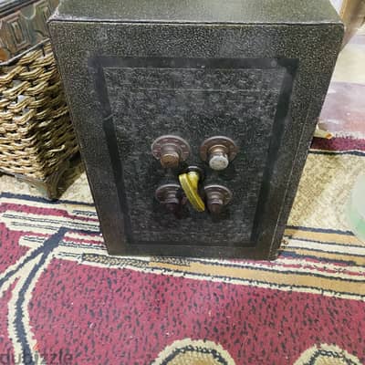 خزانة نقل مجوهرات انجليزية عتيقة