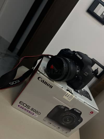Camera Canon EOS 800D