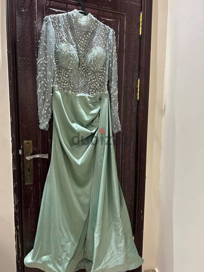 فستان سهرة