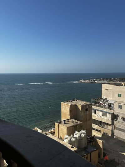 شقة للبيع  بالمندره اسكندريه  مطله علي البحر وتكشف جزء من المنتزه