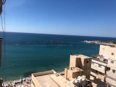 شقة للبيع  بالمندره اسكندريه  مطله علي البحر وتكشف جزء من المنتزه