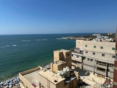 شقة للبيع  بالمندره اسكندريه  مطله علي البحر وتكشف جزء من المنتزه