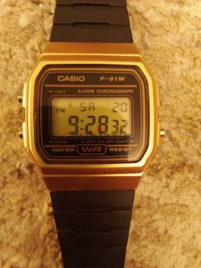 Casio F-91W (as new)