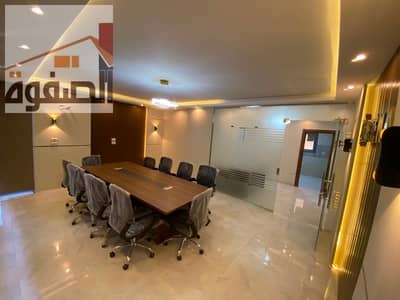 Apartment for rent, vacant, Zahraa Al-Maadi, Ashgar Durna Compound, a distinguished and upscale location, very close to Carrefour and all services, restaurants, and global brands. The rent is administrative or residential.