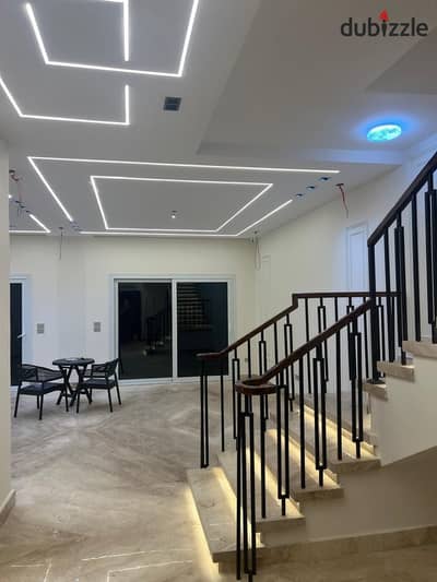 For rent townhouse, Itaba compound, first occupancy with kitchen and air conditioning