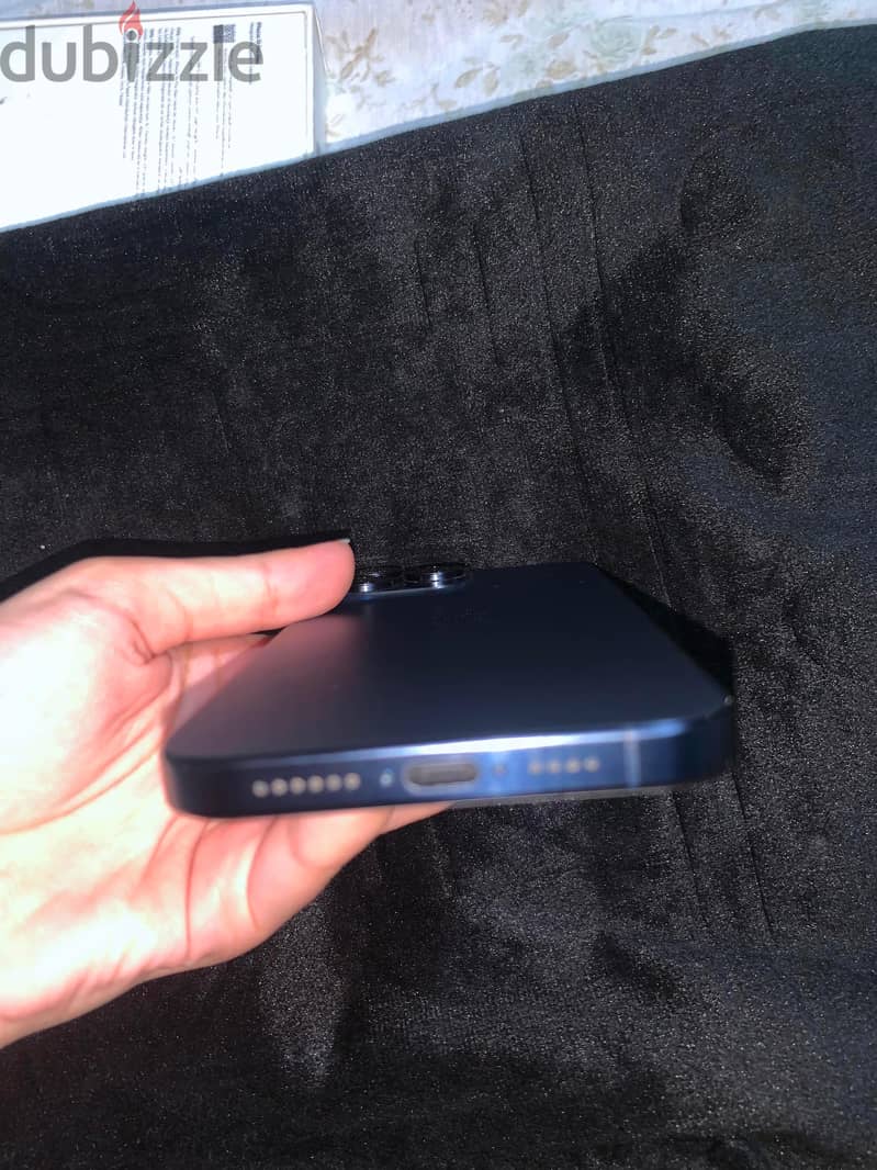 Apple - iPhone 15 Pro Max 4