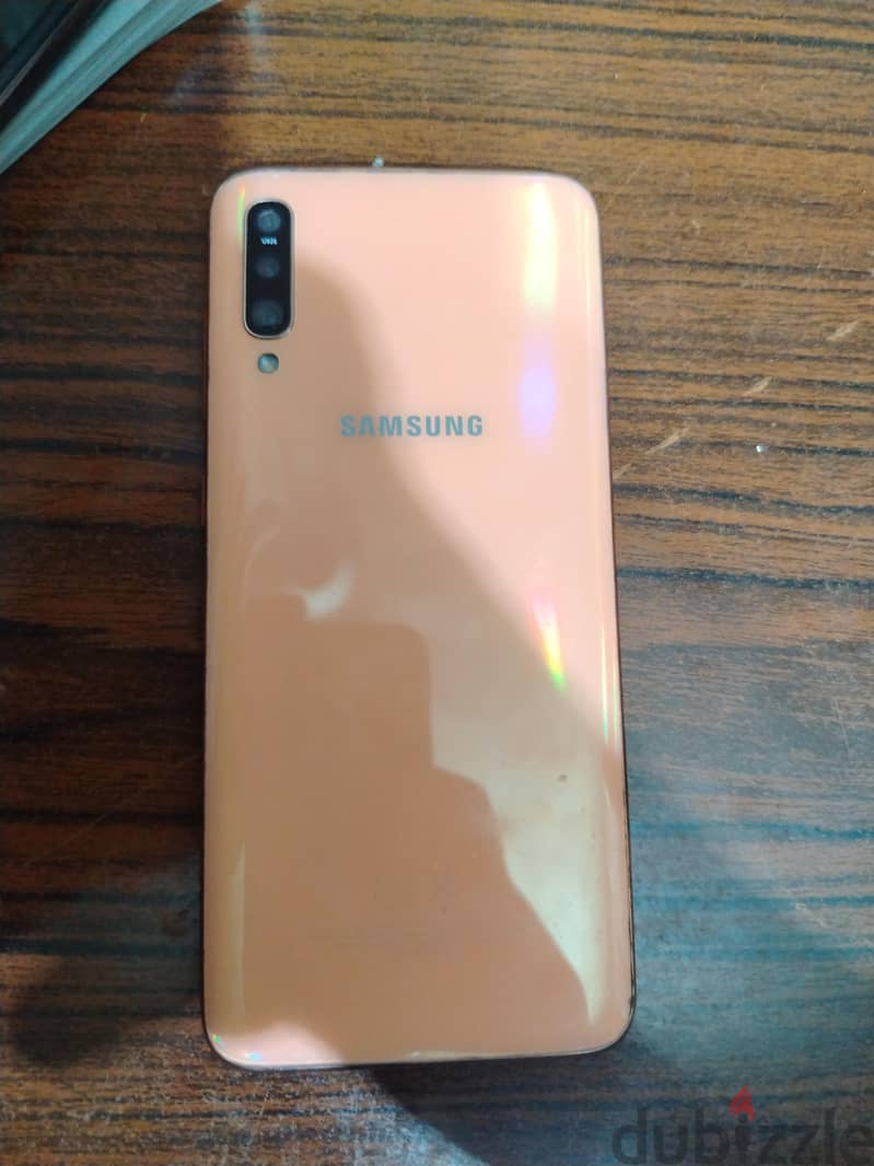 Samsung A70 1