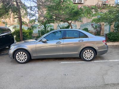مرسيدس بنز سي 250 2011 حالة ممتازة Mercedes-Benz C250 2011