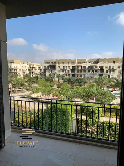 apartment 130m semi furnished  for rent at eastown sodic compound new cairo