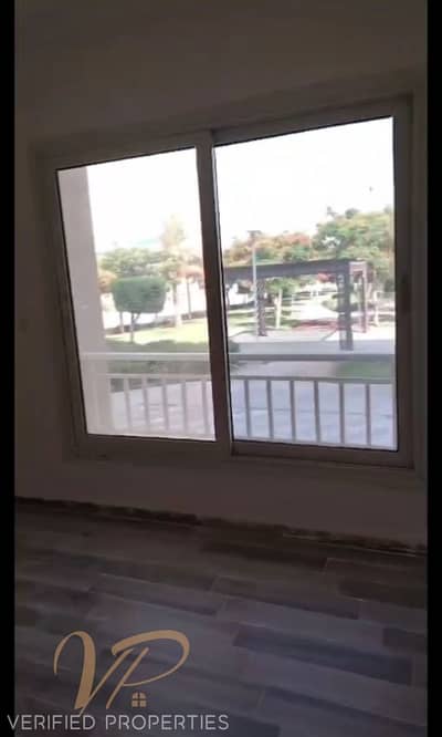 شقة ١٦٠ م للإيجار دور ارضي في كمبوند وصال في الشروق