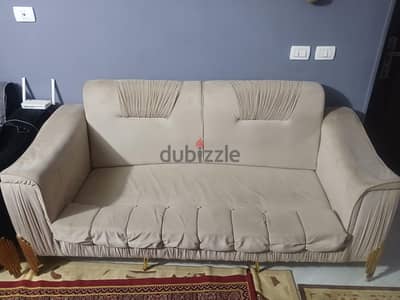 انتريه مودرن استخدام عامين فقط