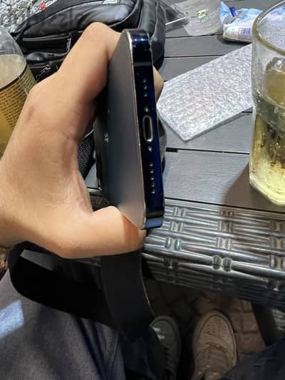 آبل - آيفون 12 برو